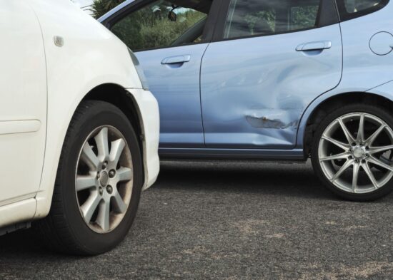 Ce să faci (și ce să nu faci) dacă ești implicat într-un accident ușor