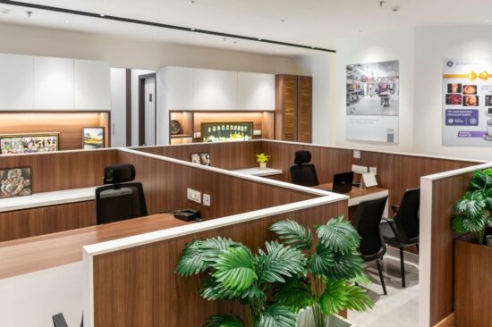 De ce start-up-urile din București preferă mobilă la comandă în sediile lor