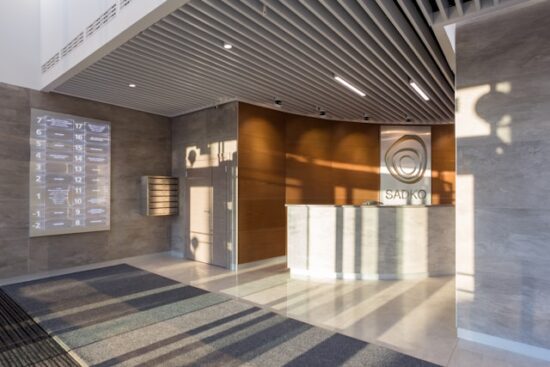 Cum influențează intrarea clădirii percepția vizitatorului